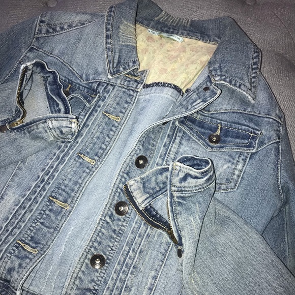 Maurice’s denim jacket - Picture 2 of 2